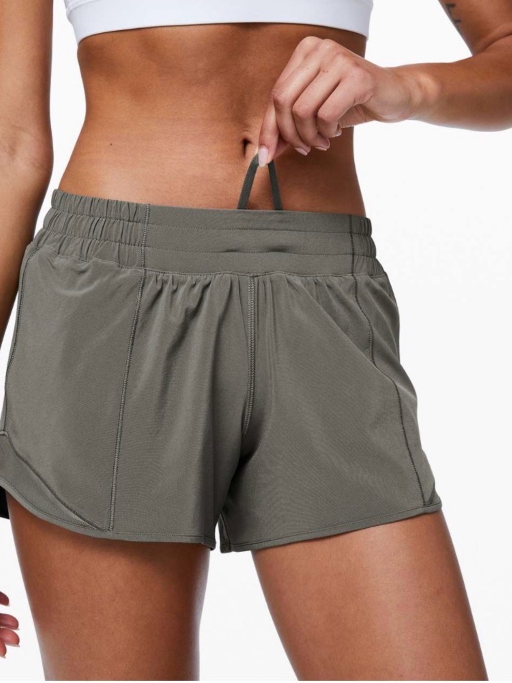 Women’s Lululemon Hotty Hot Short II *Long 4" Grey Sage